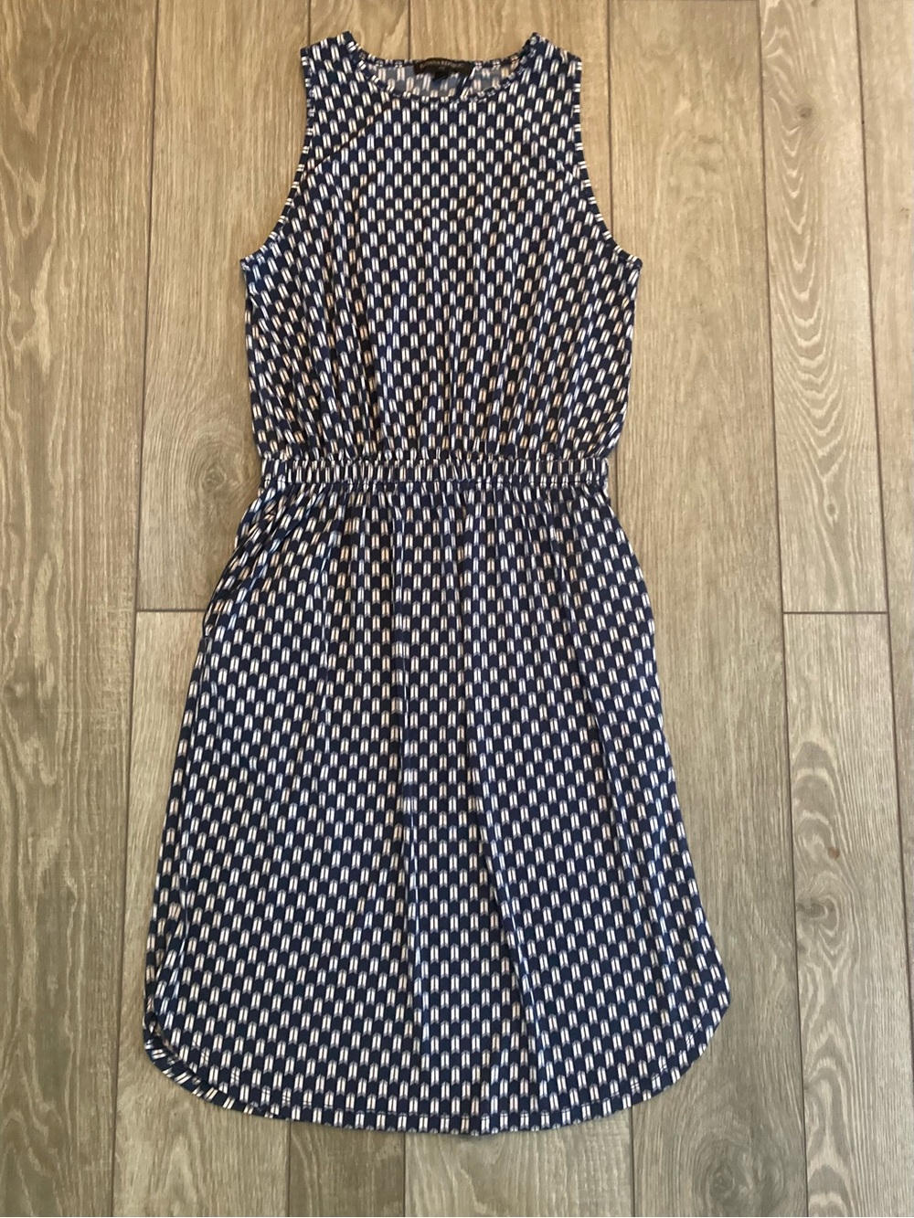 Banana Republic Navy and White Sleeveless Geometric Dress